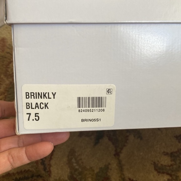 Steve Madden Black Suede Over The Knee Boots.
😍 - Picture 11 of 12